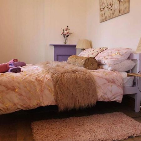 3 Bedroom Terrace Holiday Home Грейт Торингтън Екстериор снимка
