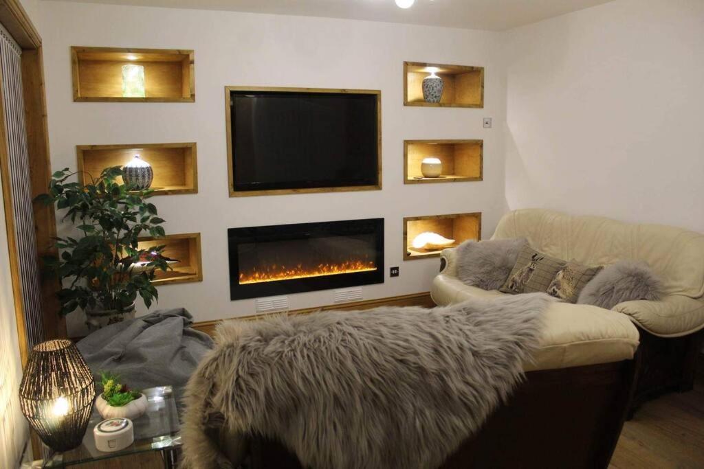 3 Bedroom Terrace Holiday Home Грейт Торингтън Екстериор снимка